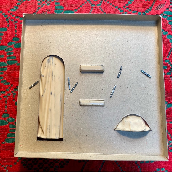 Vintage Nativity Set - Picture 4 of 10